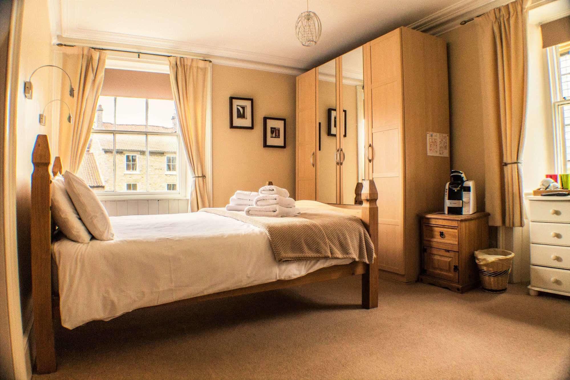 The Royal Oak Hotel Helmsley Bagian luar foto