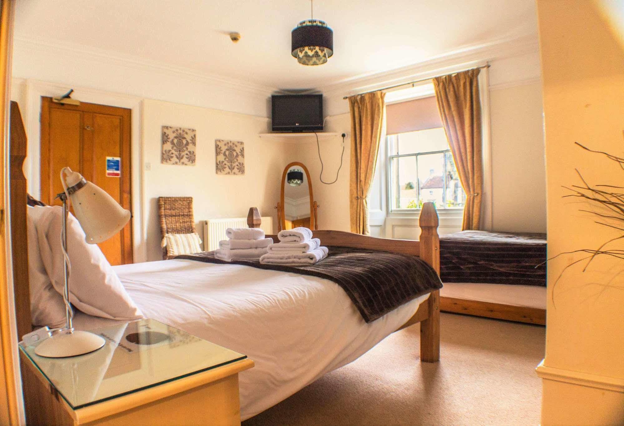 The Royal Oak Hotel Helmsley Bagian luar foto